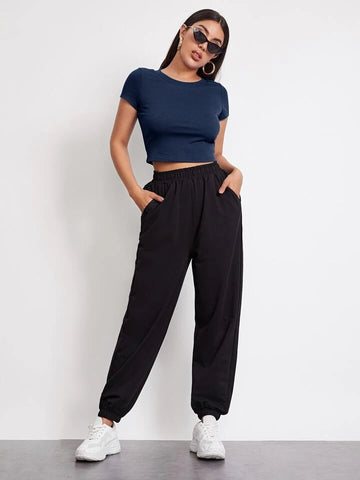 Teen Solid Crew Neck Fitted Crop Top